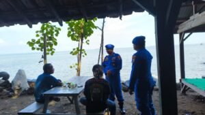 Polres Situbondo Tingkatkan Pengamanan Wisata Pantai Pada Libur Panjang Isra Miraj dan Imlek