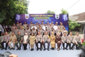 Kapolda Jatim Resmikan GOR Bulutangkis Polres Kediri Kota