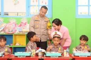Cerianya Siswa TK Kemala Bhayangkari 42 Kota Kediri Mendapatkan Makan Sehat Bergizi Gratis