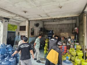 Jelang Ramadhan, Polres Probolinggo Lakukan Pengecekan LPG di SPBE, Pastikan Stok Aman