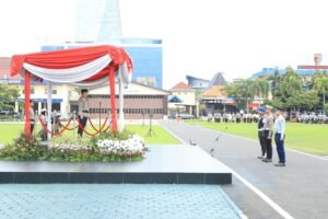Pimpin Apel Gelar Pasukan Ops Keselamatan Semeru 2025, Wakapolda Jatim Tekankan Kamseltibcarlantas