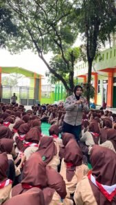 Polisi Kediri Blusukan ke Sekolah Sosialisasikan Bahaya Bullying dan Etika Bermedia Sosial
