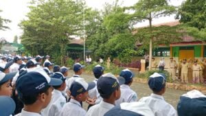 Polisi Ajak Siswa-Siswi SMPN 1 Pare Ciptakan Lingkungan Sekolah Lebih Kondusif