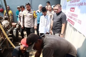 Bakti Sosial Polres Kediri Berikan Bantuan Sumur Bor Di Desa Damarwulan