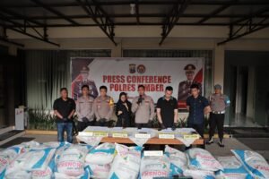 Polisi Berhasil Amankan 2 Tersangka Penyelewengan Pupuk Subsidi di Jember