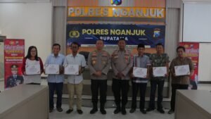 Polres Nganjuk Salurkan Bansos untuk Penyandang Disabilitas di Bulan Ramadan