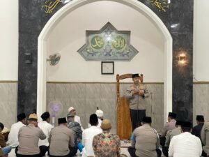 Lewat Subuh Keliling, Kapolres Kediri Kota Ajak Warga Jaga Kamtibmas