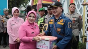 Pastikan Kesiapan Pengamanan, Kapolres Nganjuk dan Ketua Bhayangkari Kunjungi Pos Operasi Ketupat
