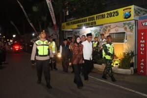 Wali Kota Vinanda dan Kapolres AKBP Bramastyo Keliling Kota Kediri, Pastikan Pemudik Aman