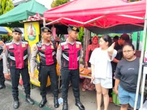 Kasat Samapta Polres Kediri Kota Pimpin Patroli Jalan Kaki Takjil Ramadhan Untuk Menjaga Kamtibmas Kondusif