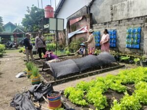 Polsek Plosoklaten Monitoring Pekarangan Pangan Bergizi