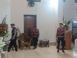 Polres Blitar Kota Lakukan Sterilisasi Gereja Jamin Keamanan Ibadah Rangkaian Paskah