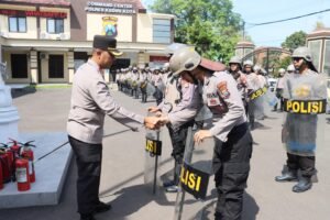 Jelang May Day 2025, Personel Polres Kediri Kota Latihan Dalmas