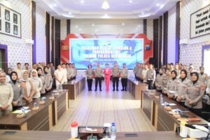 Pelatihan Public Speaking Polres Kediri Kota, Tingkatkan Kemampuan Pelayanan Kepolisian