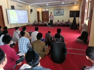 Satlantas Polres Kediri Kota Gelar Coaching Clinic di Ponpes Lirboyo, Dukung Tertib Lalu Lintas