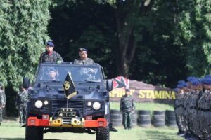 Kalemdiklat Polri Pimpin Penutupan Dikbangspes Dasar Brimob Mahasiswa STIK Angkatan 83 TA 2025 di Watukosek