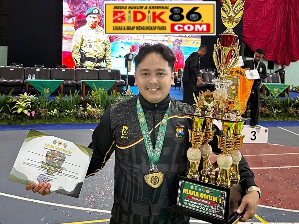 Personel Polres Lamongan, Bripda Sholeh Maulana, Raih Medali Emas di Pencak Silat Pangdivif 2 Cup 2025