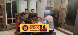 Kapolsek Krian Pimpin Patroli Malam dan Beri himbauan ke Pemilik Cafe agar Tidak memperjual kan Minuman keras.