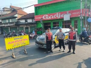 POLSEK KRIAN GAGAS CAR FREE DAY UNTUK WUJUDKAN KEBERSAMAAN DAN POLA HIDUP SEHAT MASYARAKAT