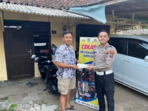 Polantas Menyapa, Polres Bondowoso Beri Layanan Prima dengan ‘CEKATAN’