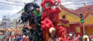 Budaya Tionghoa dan Nusantara Bersatu di Krian, Polsek Pastikan Aman Terkendali.