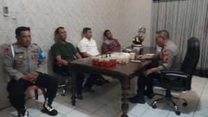 Momen Haru Jelang Sertijab, Kapolsek krian Berpamitan kepada Anggota.