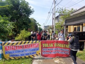 Eksekusi Bermasalah di Puri Wardani,Puluhan Warga Klaim jadi korban Penipuan Setplan.