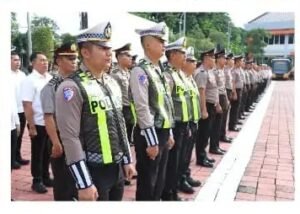 Apel Perdana, Pesan Kapolres Gresik AKBP. Ramadhan Nasution : Berikan Yang Terbaik Dalam Pelayanan