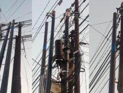 Warga Desa Karangpuri Wonoayu Sidoarjo Geram: Tiang Wifi Semrawut, Diduga Dipasang Sembarangan di Pekarangan Tanpa Ijin Pemilik Tanah