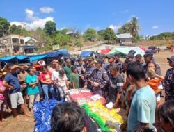 Tiba Di Manggarai, KRI Bung Hatta-370 Salurkan Bantuan Kemanusiaan Bagi Masyarakat Terdampak Gempa