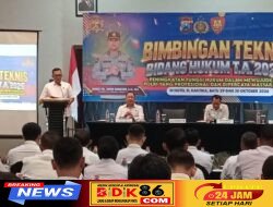Tingkatkan Profesionalisme Polri, Kabidkum Polda Jatim Kombes Pol Taufan Dirgantoro Pimpin Bimtek Bidang Hukum 2026